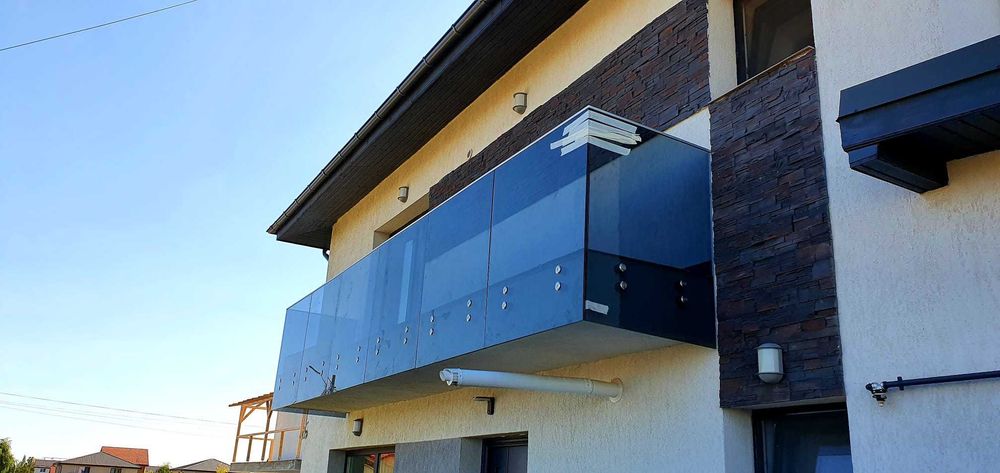 Sticla securizata, cabine dus, balustrade, paravane, pereti sticla