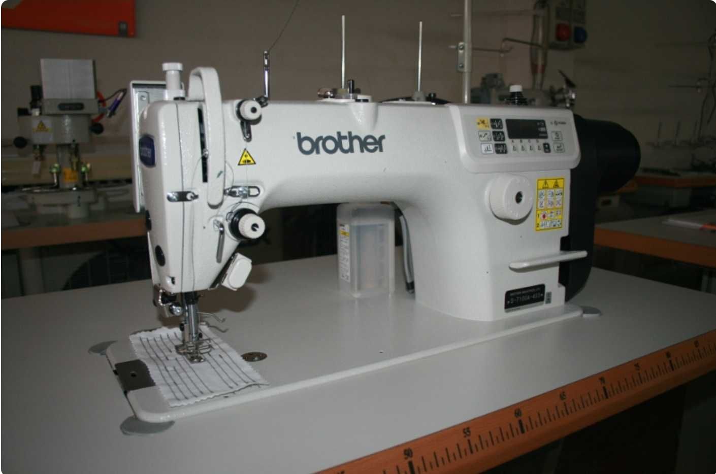 Masina de cusut industriala Brother S-7100A-403