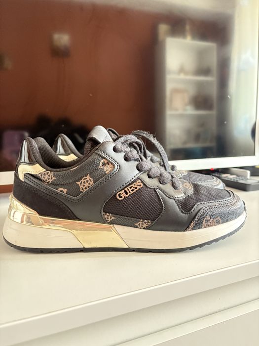 Pantofi guess dama 36