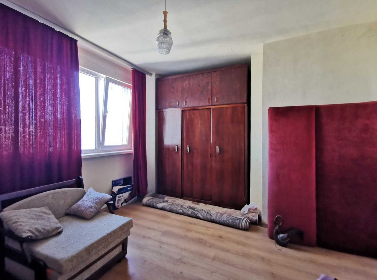 Продава се Тристаен апартамент в Русе, Център - 91 кв.м за 1528 €/кв.м - Снимка #7