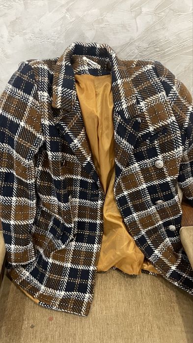 Пиджак теплый в хорошем состоянии