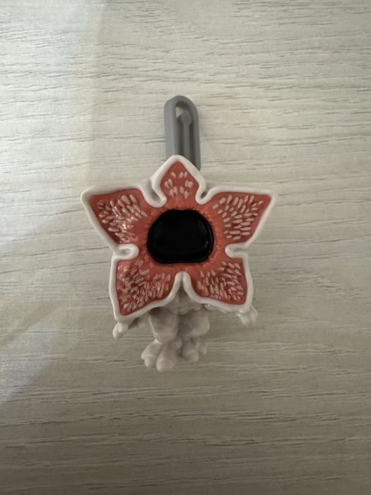 kinder stranger things, киндер очень странные дела