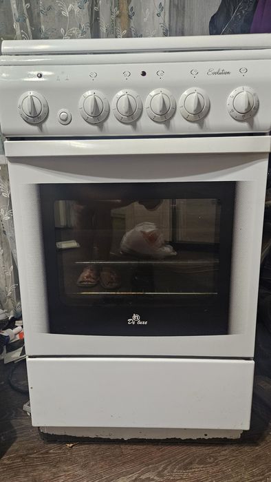 Продам электрическую плиту.