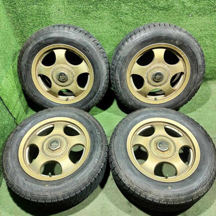 Продам Зимние шины Bridgestoune с дисками 195/65 R15 6J 5/100 и 5114,3