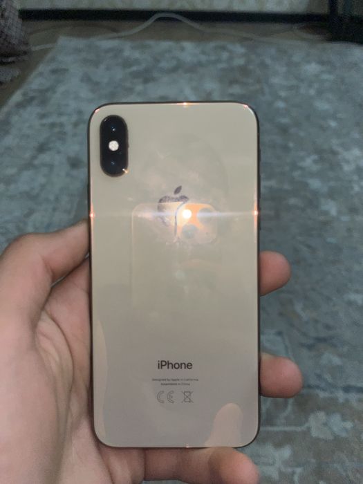 iPhone XS 64GB в отличном состоянии