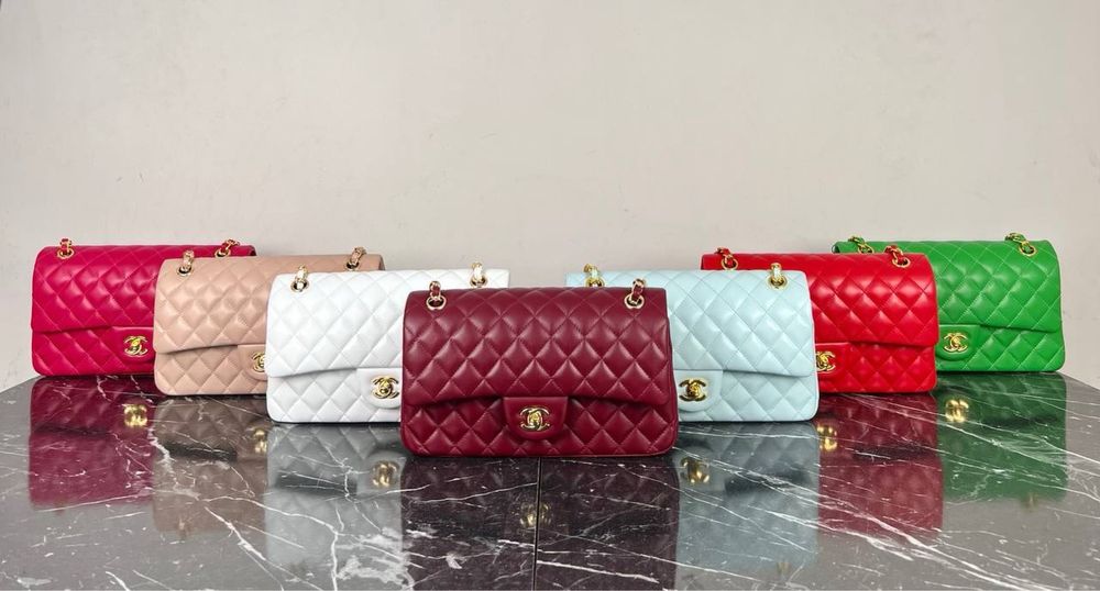 Geanta Chanel-piele naturală 100% Cod autenticitate interior