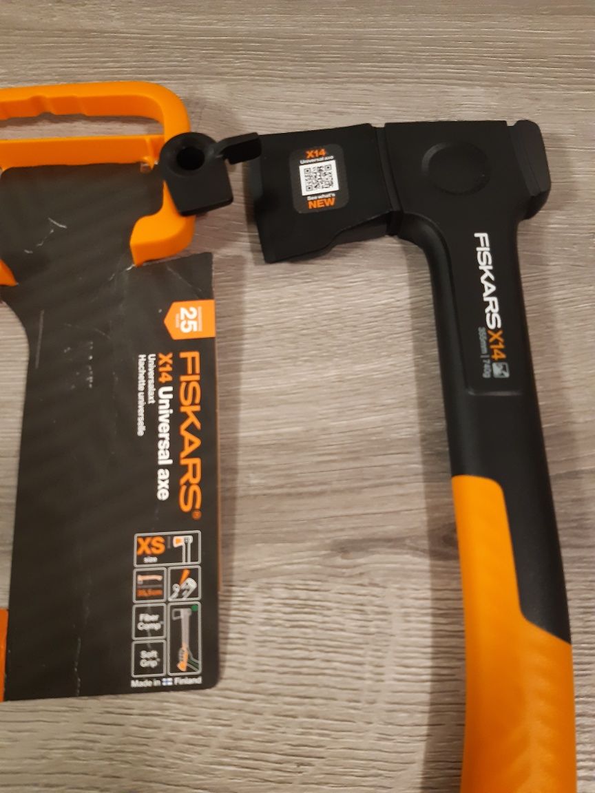 Toporas Fiskars X 14 Universal Axe