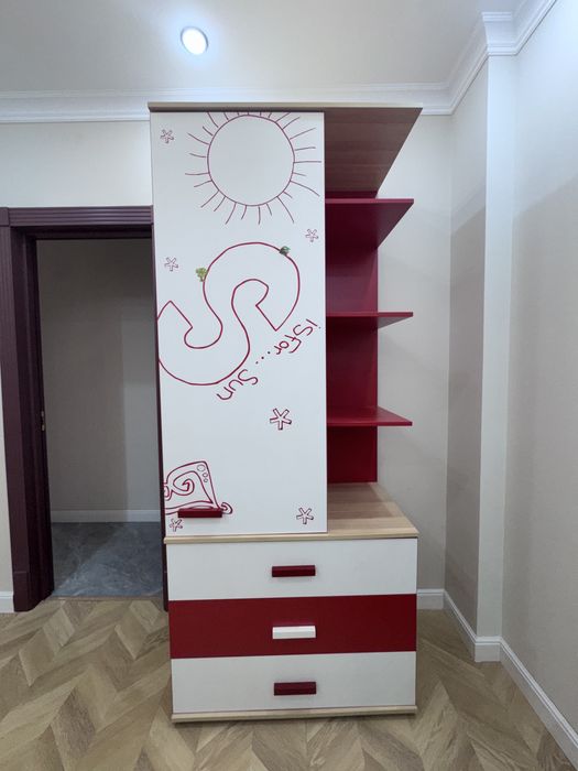 Продается шкаф с тумбой