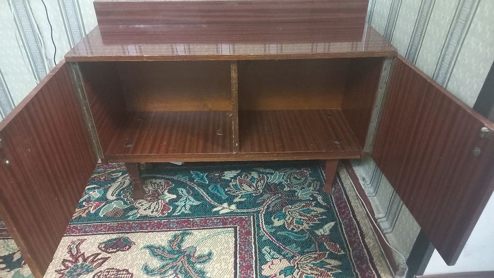 uy jihozi, tumbochka, podstavka