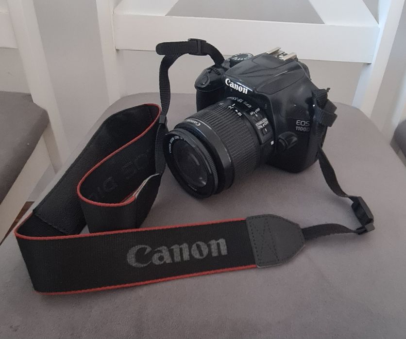 Продам Canon EOS 1100D