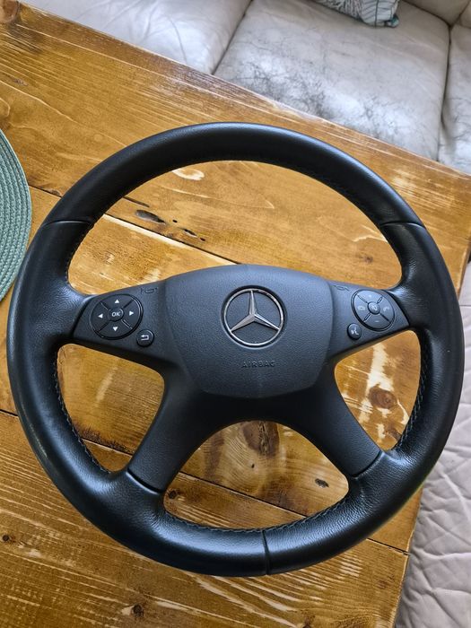 Волан за Мерцедес Ц класа W204