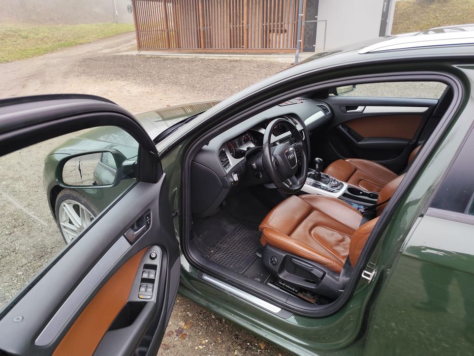 Audi A4 anul 2011