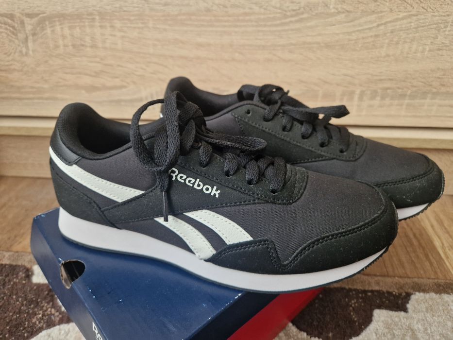 Reebok Royal nr 40 noi în cutie