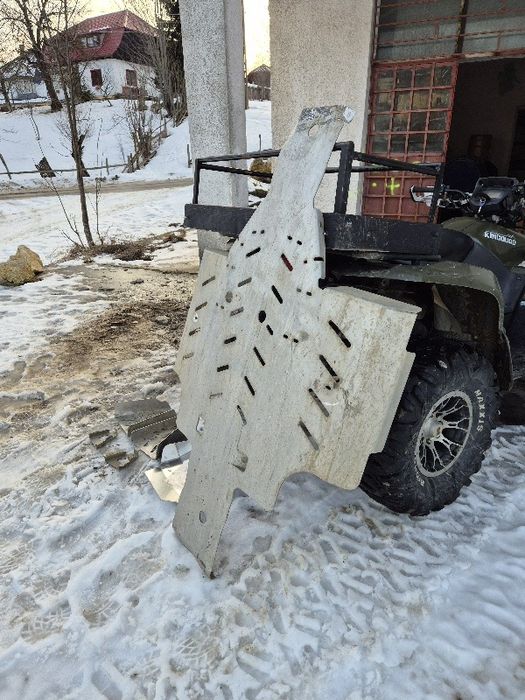 Scut și bulbar Suzuki King Quad