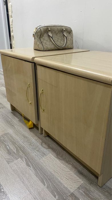 Продам прикроватные тумбочки