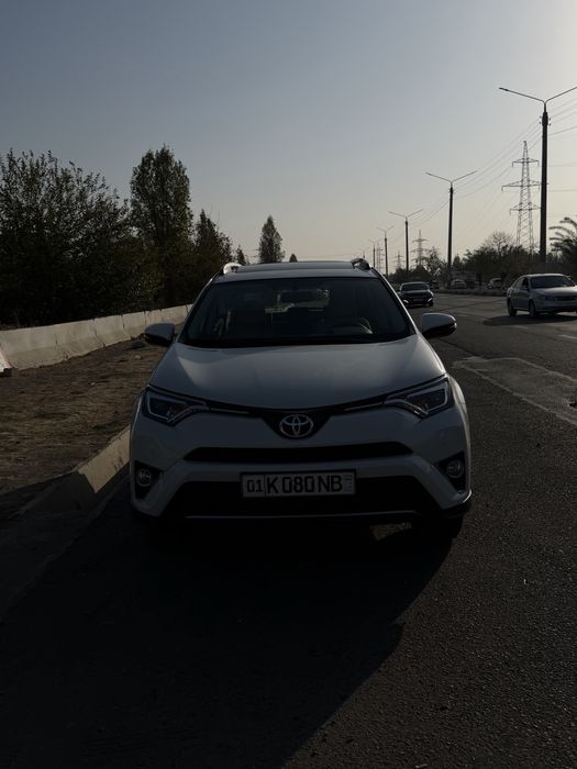 Toyota. RAV 4 full