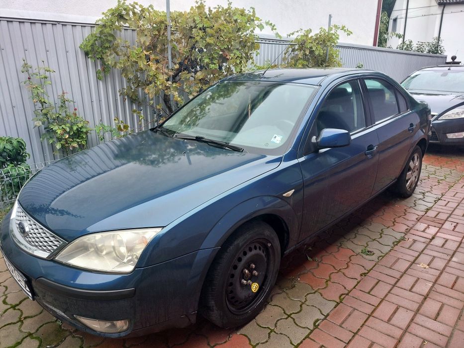Ford Mondeo 2005, benzină, destinat pentru dezmembrare