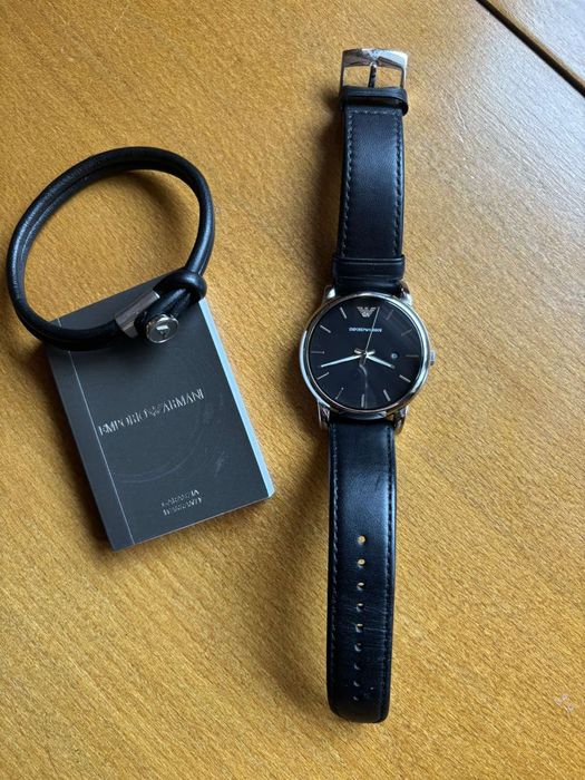 Emporio Armani мъжки кожен часовник и гривна