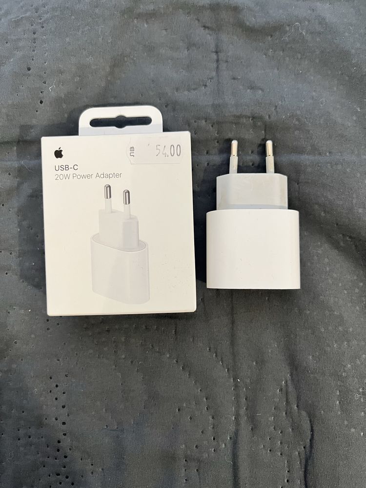 Оригинален Apple адаптер