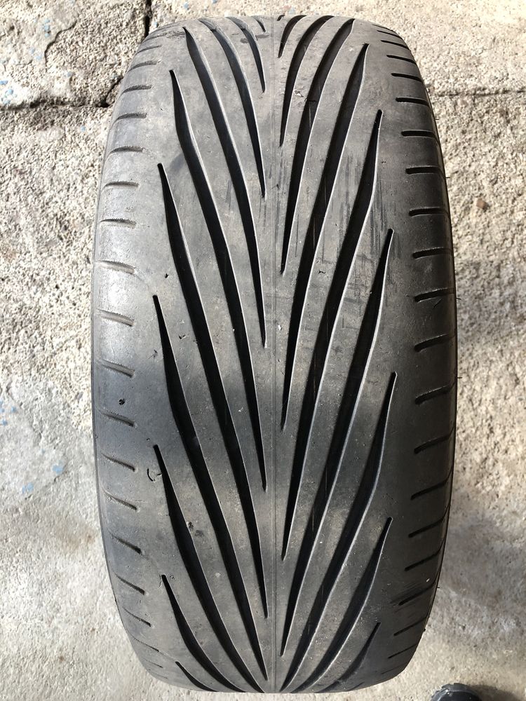 Anvelopa Goodyear Eagle F1 235 50 18 o singura bucata !