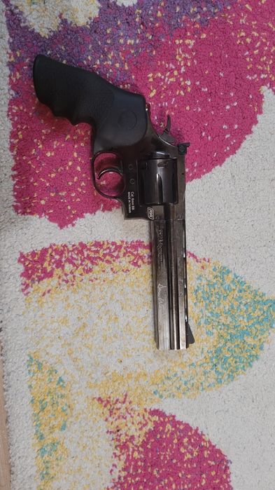 Revolver ASG Dan Wesson 715 6" CO2