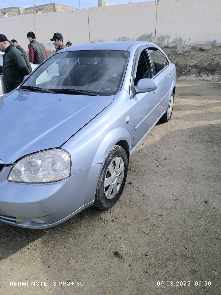 Lacetti 1.8 moshina zòr hamma ishi qilingan deyarli kamchiligi yoq