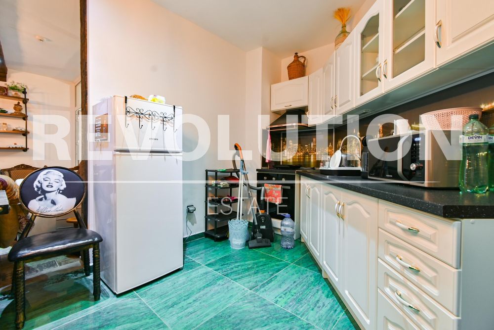 Двустаен апартамент в ж.к. Студентски град.