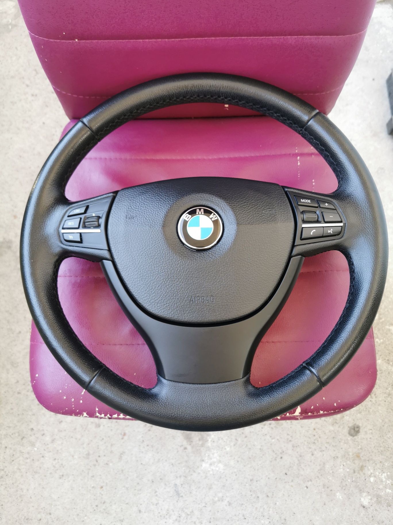 Volan bmw f10 cu vibratii