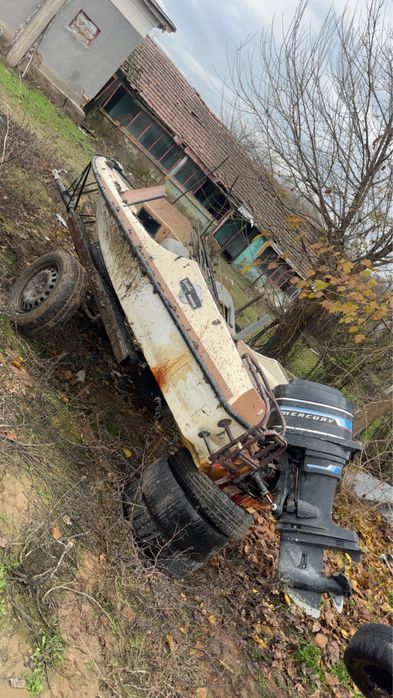 Vand sau schimb barca foarte buna