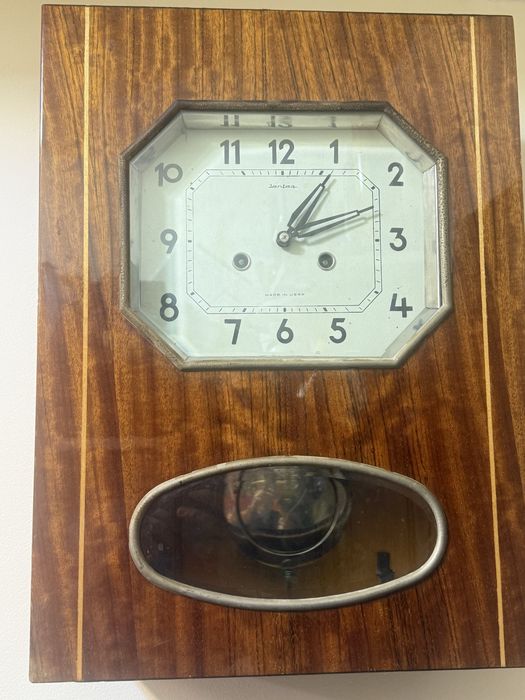 Ceas cu pendul Iantar
