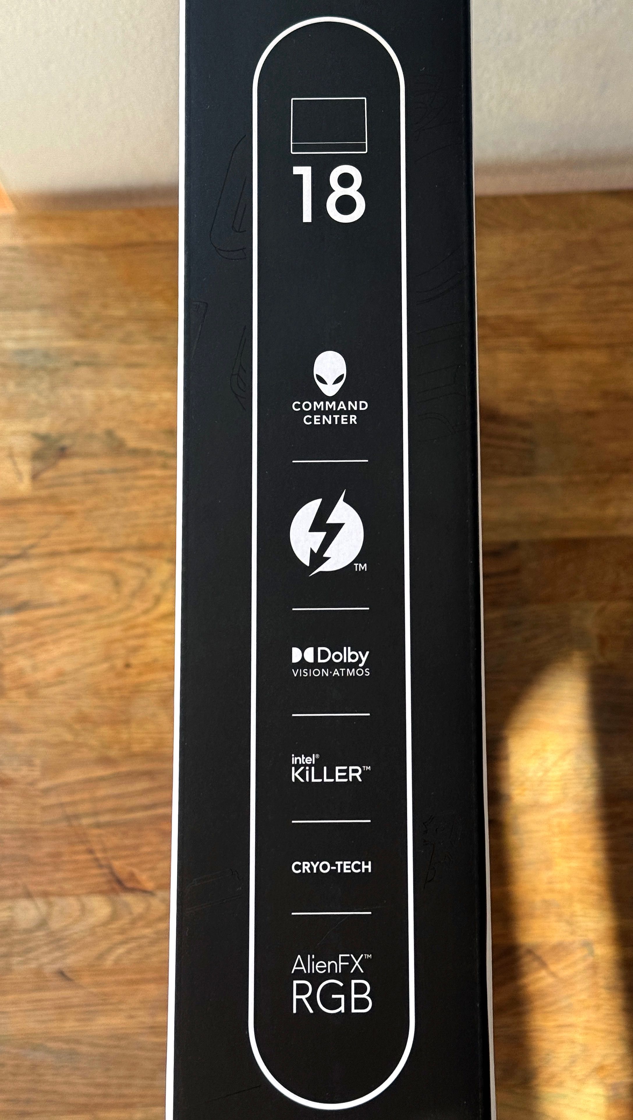 Alienware m18 R2 Intel i9 14900 HX RTX4070 32 RAM 1 TB SSD