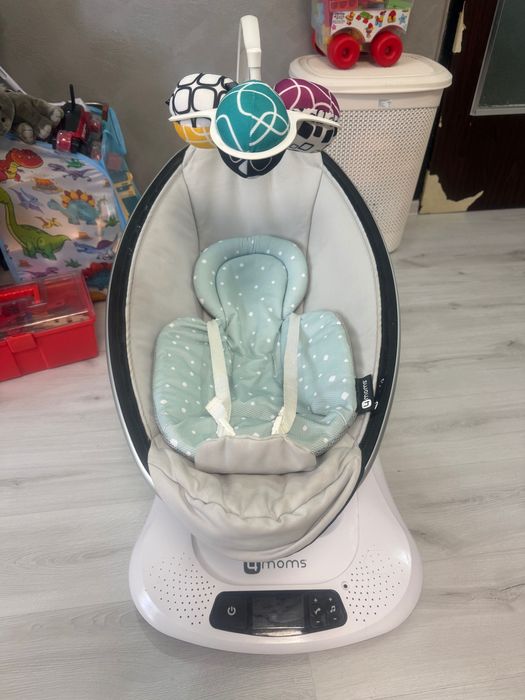 4moms Mamaroo 4 електрическа люлка/шезлонг + подложка за новородено