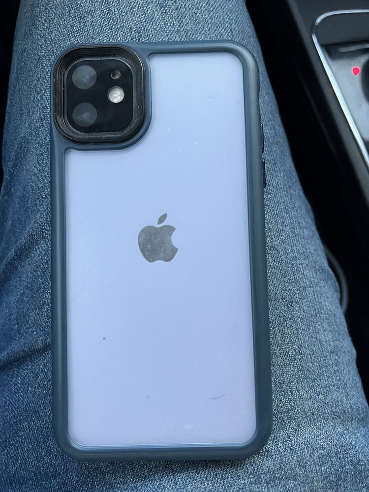 IPhone 11 64 GB 75% батерия