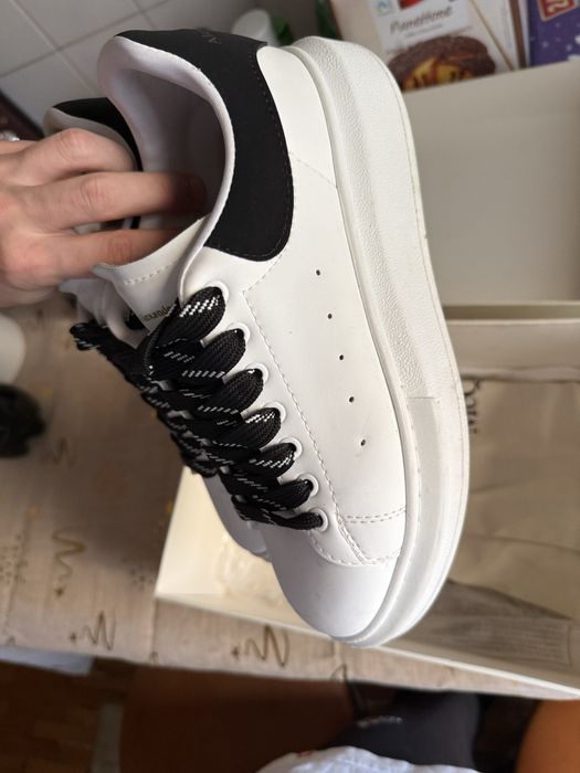 Alexander McQueen 40