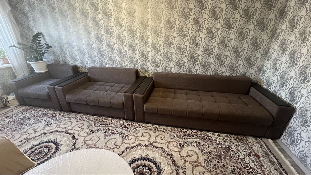 Продам уголок диваны