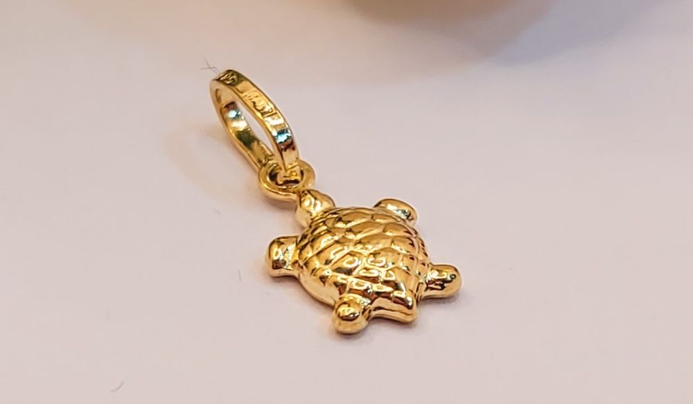 Pandantiv Țestoasă din aur de 14K – gramaj 0,51 gr