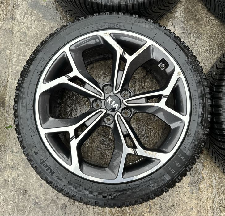 Jante / Roti Kia Sportage 245 45 19, DOT 2025, Iarna