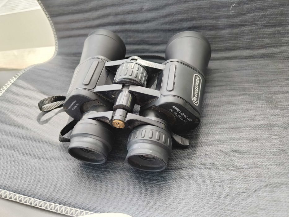 binoclu celestron 10  30    50 zoom