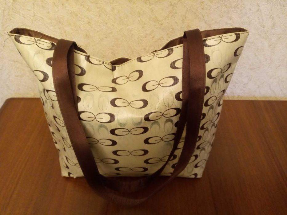 «Недорого» Сумки разных размеров по 30 тысяч сумов