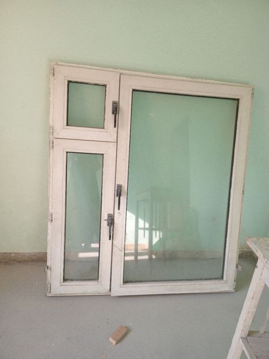 Продается окно старого типа