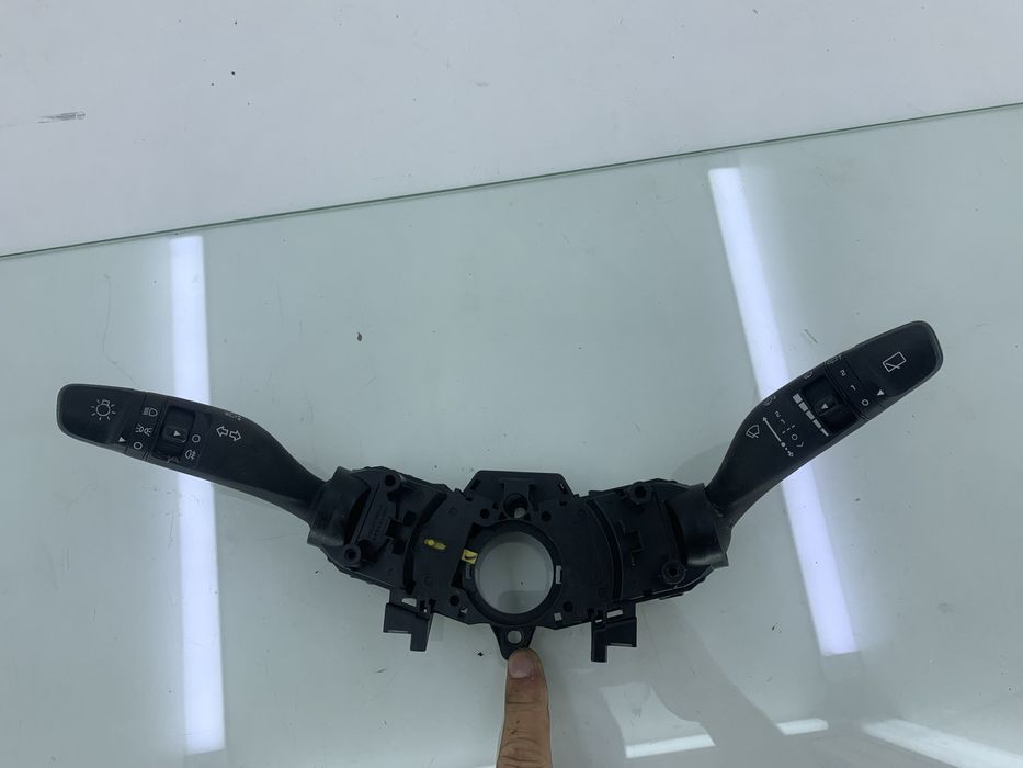 Dezmembrez Bloc manete volan de pe Hyundai I20 2014-2020