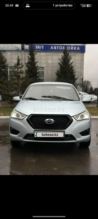 Авто Датсун ми-до(гранта) японец