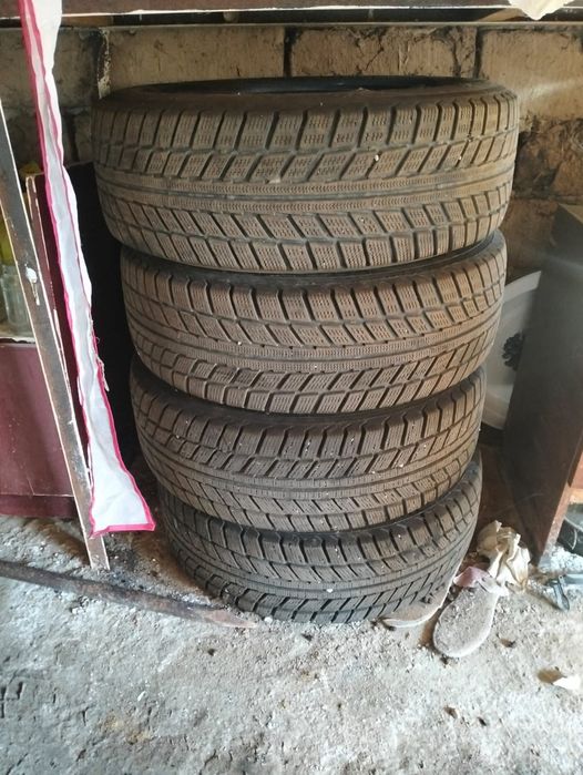 Продам шины зимние