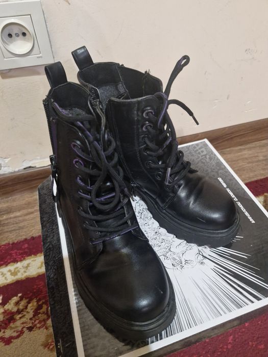 Продам детские сапоги