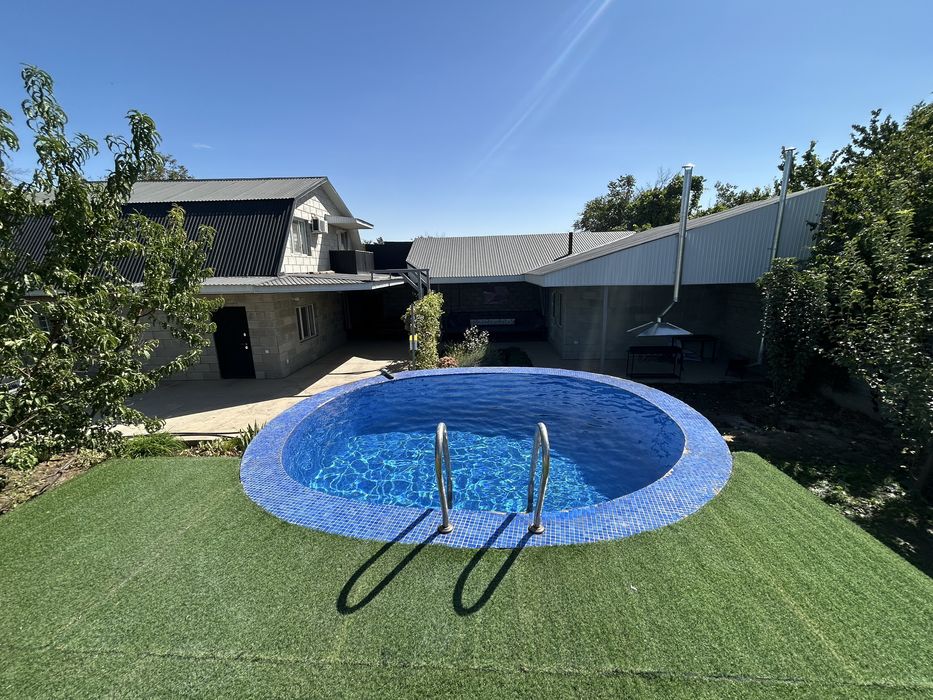 Посуточно двух этажная дача на кайнаре