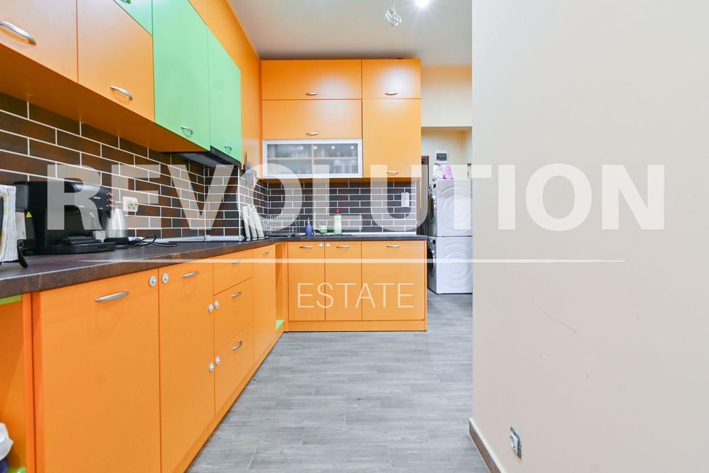 Продава се Четиристаен апартамент в София, Център - 199 кв.м за 3332 €/кв.м - Снимка #3