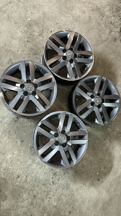 R17 PCD 5 *114,3 Комплект оригинальных легкосплавных дисков