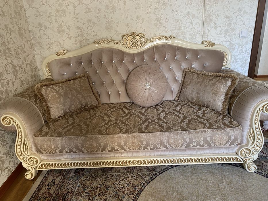 Новый диван для гостинной