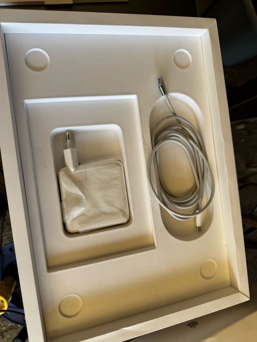 MacBook Pro 14”A2779