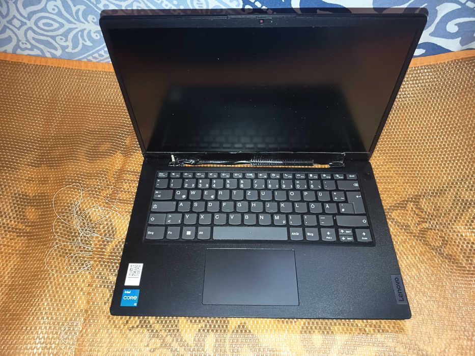 Dezmembrez laptop Lenovo V14 G3 IAP, gen 12, core i3 1215u cu 6 core